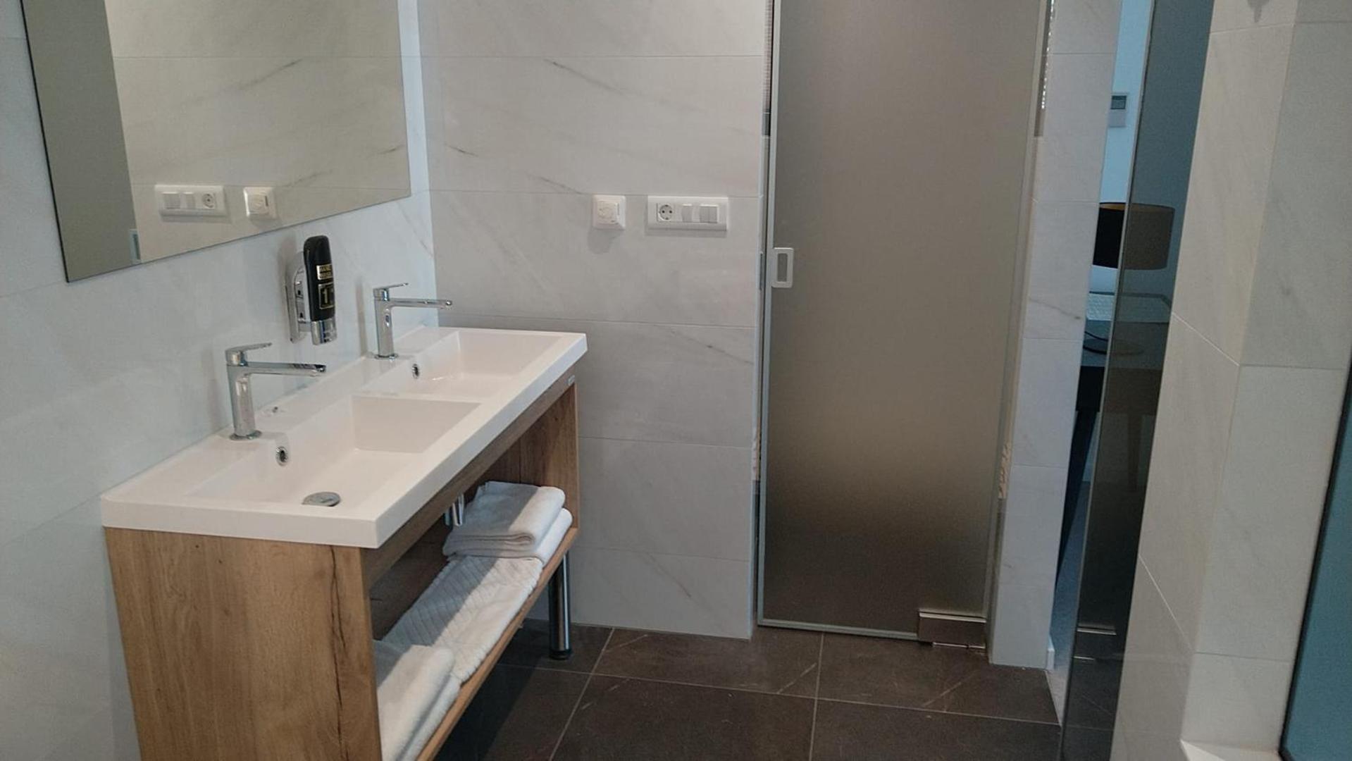 Hotel Oscar Kastela Ngoại thất bức ảnh