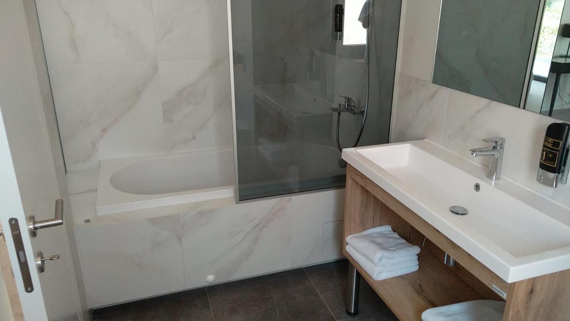 Hotel Oscar Kastela Ngoại thất bức ảnh